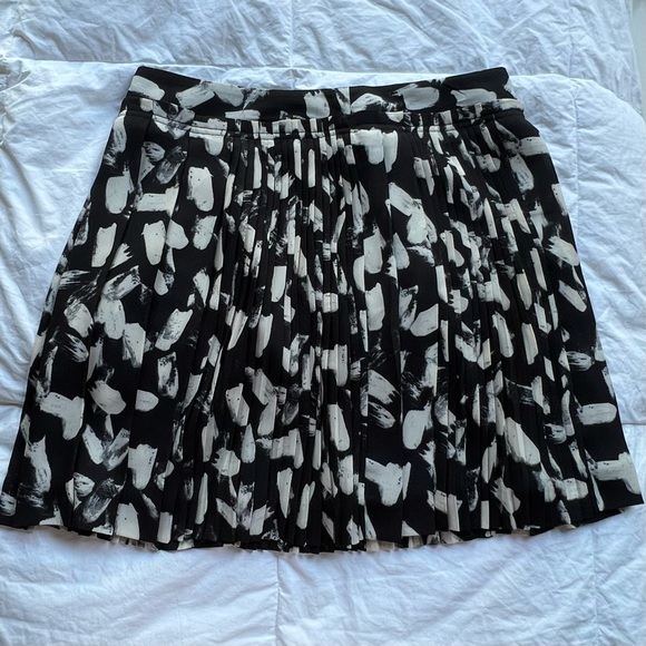 CUTE skirt! - Picture 1 of 4